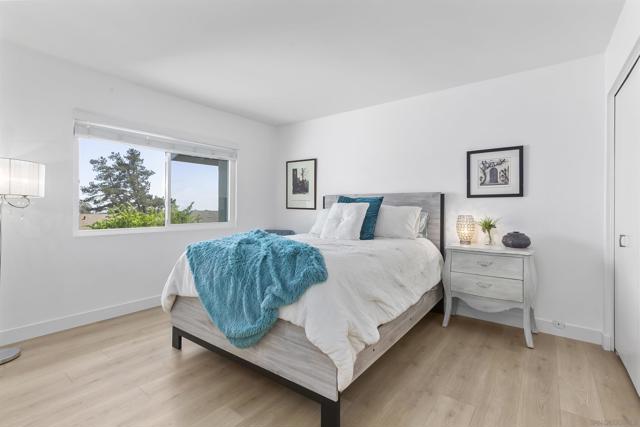 2071 Caminito Circulo Norte, La Jolla CA: https://media.crmls.org/mediaz/3b2f0b8f-e028-494d-aa61-604b746382d6.jpg