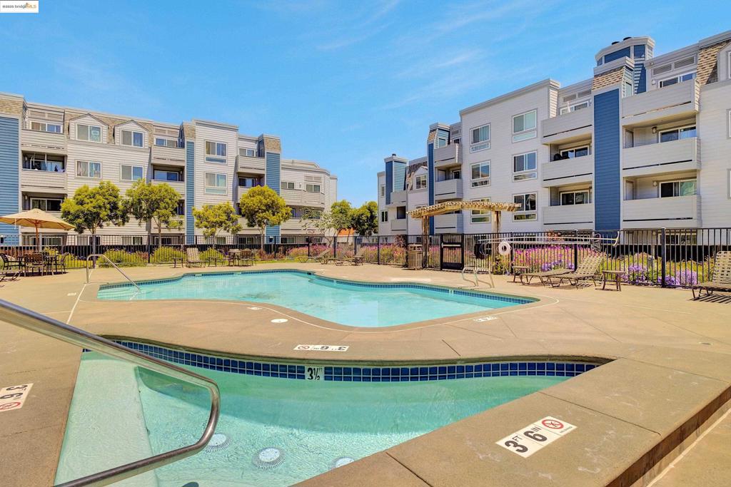 6400 Christie Ave #5109