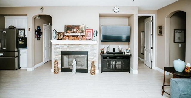 2628 Acapulco Way, Modesto CA: https://media.crmls.org/mediaz/3b2fa923-0e94-44e7-a098-00d1951fec15.jpg