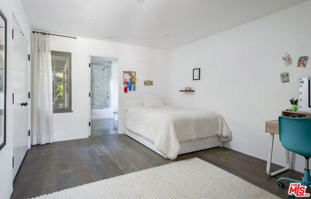 770 Via Manana, Montecito CA: https://media.crmls.org/mediaz/3b30b79f-cb79-404d-9d8f-aa151dc046f9.jpg