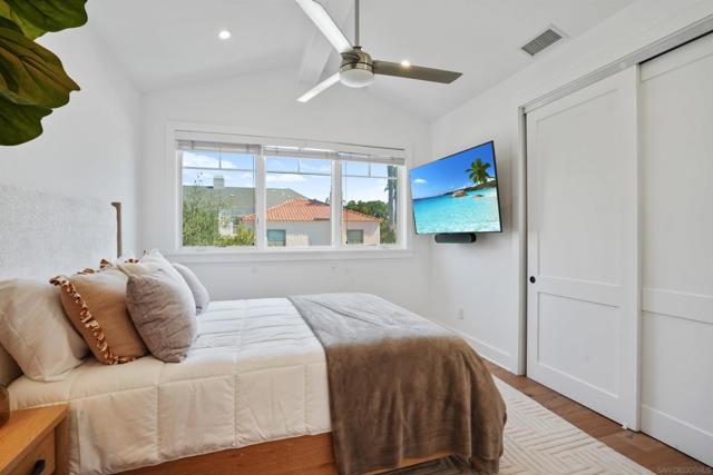 872 C Ave, Coronado CA: https://media.crmls.org/mediaz/3b311a8a-c52f-44d5-b756-920211a22667.jpg
