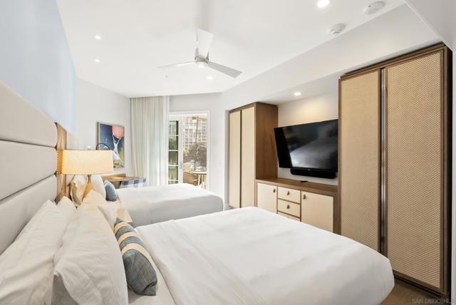 1500 Orange Ave, Coronado CA: https://media.crmls.org/mediaz/3b33809c-a6f7-4644-b30f-e9ee04b1bf26.jpg