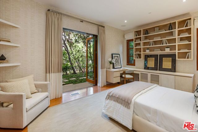 1188 Brooklawn Drive, Los Angeles CA: https://media.crmls.org/mediaz/3b33aa42-7974-4867-97ef-db7c711ed0e2.jpg