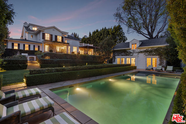 130 S Cliffwood Avenue, Los Angeles CA: https://media.crmls.org/mediaz/3b35771a-dada-47db-a69a-4d10768abfda.jpg