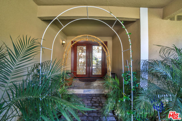 29303 Stadia Hill Lane, Rancho Palos Verdes CA: https://media.crmls.org/mediaz/3b357836-49e2-46a7-8ae9-8a439b3921b6.jpg