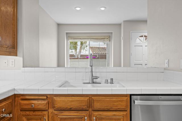 273 Camino Toluca, Camarillo CA: https://media.crmls.org/mediaz/3b3706fb-ee2e-43d8-a404-4f5ac377fecd.jpg