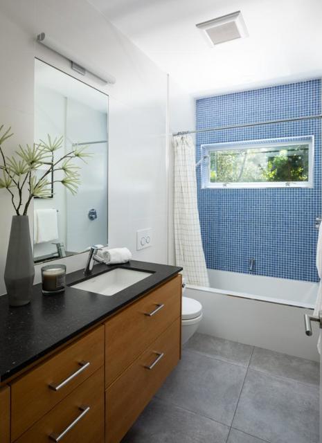 454 Cypress Drive, Los Altos CA: https://media.crmls.org/mediaz/3b372a7f-190f-483f-840f-f4266526d0ce.jpg
