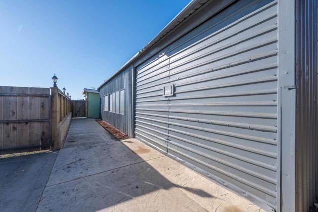 7550 Sandholdt Road, Moss Landing CA: https://media.crmls.org/mediaz/3b37378a-31b5-4b45-9505-863213bfc144.jpg