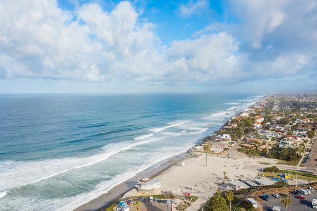 557 N Vulcan Ave, Encinitas CA: https://media.crmls.org/mediaz/3b38e587-5443-4ecf-8ca4-8136b4b00319.jpg