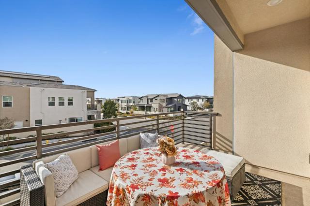 202 Keeper, Irvine CA: https://media.crmls.org/mediaz/3b397d6a-b921-40f4-8480-4bd6aae9f700.jpg