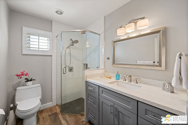 2002 S Bobolink Lane, Palm Springs CA: https://media.crmls.org/mediaz/3b39a370-3907-46b6-bf17-ed18bb552d6d.jpg