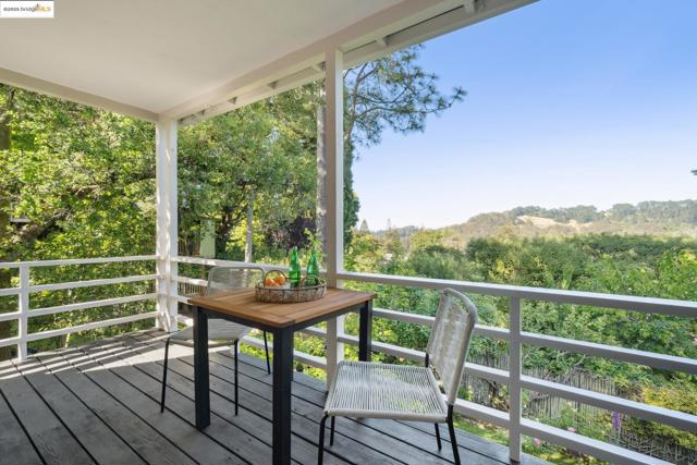 1025 Creston Rd, Berkeley CA: https://media.crmls.org/mediaz/3b3a0bd9-621a-4be0-a1a2-f2dc8516686e.jpg