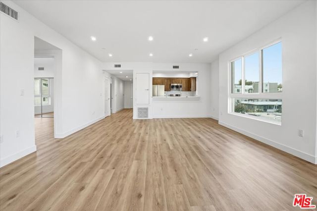 1820 Prosser Avenue, Los Angeles CA: https://media.crmls.org/mediaz/3b3be3d0-09d3-42bf-8ae6-7298a7f85ca2.jpg