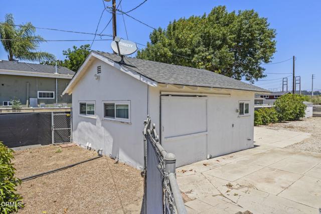 4226 Hitch Boulevard, Moorpark CA: https://media.crmls.org/mediaz/3b3c53b1-6c84-4117-b747-e2c2b41f97e7.jpg