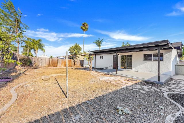 9058 Inverness Rd, Santee CA: https://media.crmls.org/mediaz/3b3cad35-042b-4d7f-8e38-3b0aca4d09e1.jpg