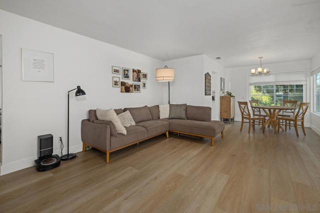 3116 Old Kettle Rd, San Diego CA: https://media.crmls.org/mediaz/3b3cea77-69ea-4970-9919-999e52ce53b4.jpg