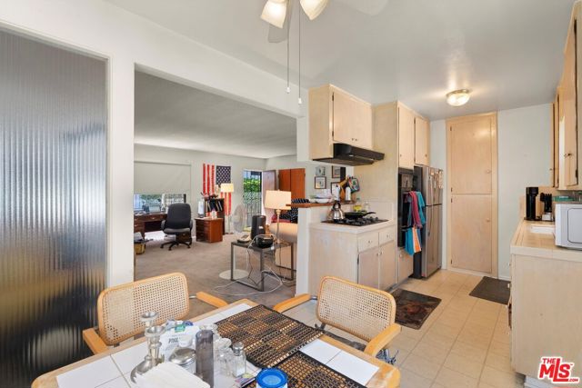 1825 Purdue Avenue, Los Angeles CA: https://media.crmls.org/mediaz/3b3cec7c-1950-4d43-9a06-81ca6af5b8a3.jpg