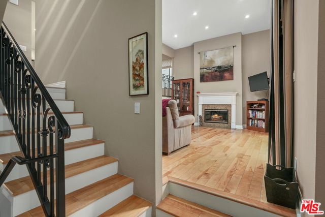 828 19th Street, D photo 2