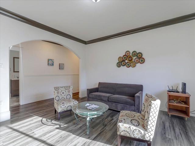 421 N 13th Street, San Jose CA: https://media.crmls.org/mediaz/3b3eb0ad-b3b5-4ead-a047-0c30500f96f0.jpg