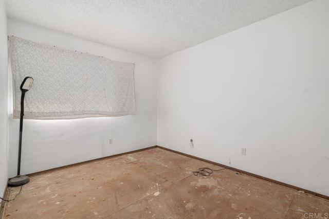 13442 Mountainside Drive, Poway CA: https://media.crmls.org/mediaz/3b3f5669-e0d3-40e2-8df2-661565f6d467.jpg