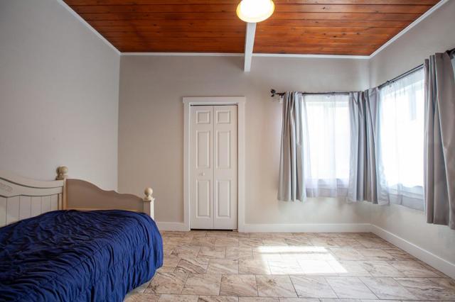 820 Comstock Road, Hollister CA: https://media.crmls.org/mediaz/3b3f8d84-03ea-4088-a601-12ff7d0e6b6c.jpg