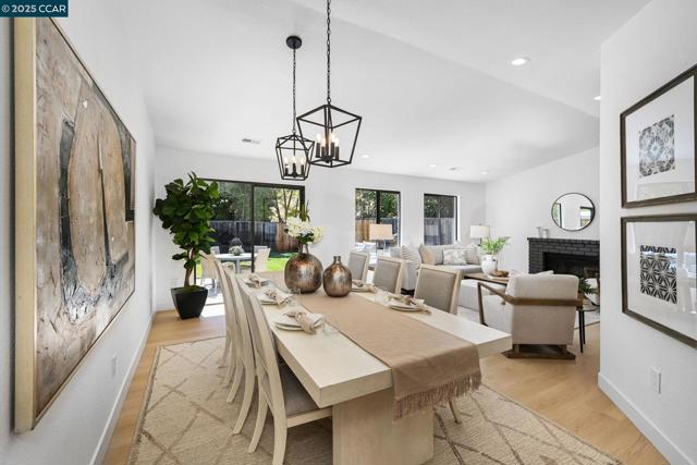 2085 Shady Creek Pl, Danville CA: https://media.crmls.org/mediaz/3b3fa453-7fc0-49b3-947a-894deedeb25c.jpg