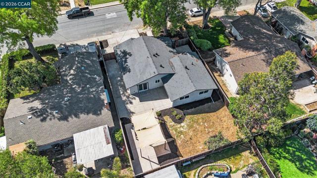 Image 24 of 29 For 2579 Montgomery Ave