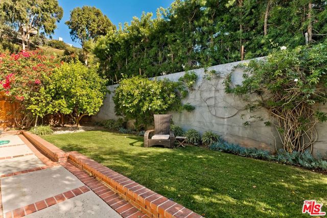 Drew Fenton | 17173 Avenida De Santa Ynez Pacific Palisades CA | MLS: 7500114 Drew Fenton | 17173 Avenida De Santa Ynez Pacific Palisades CA | MLS: 7500114