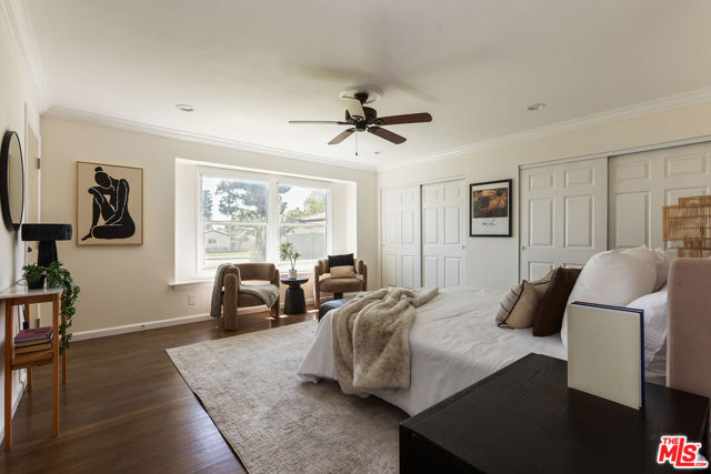 18515 Chatsworth Street photo 10