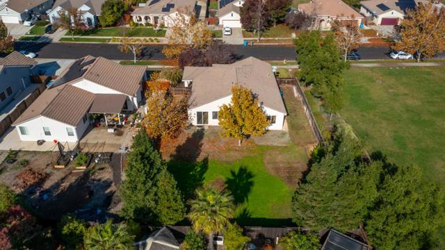 1078 Silver Spur Way, Plumas Lake CA: https://media.crmls.org/mediaz/3b41848e-2e90-4f01-8d1d-4cde9f48916b.jpg