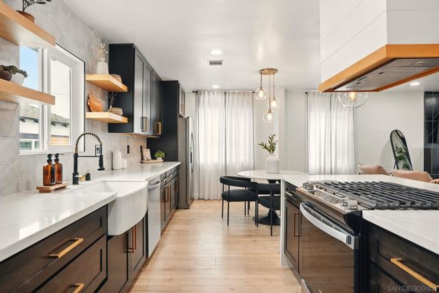 4817 Lyon St, San Diego CA: https://media.crmls.org/mediaz/3b41bdb7-e886-47a4-a0d7-e98452640830.jpg