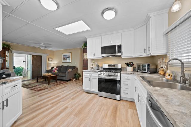 500 West Santa Maria Street, 30 photo 4
