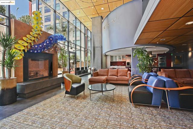 170 King St, San Francisco CA: https://media.crmls.org/mediaz/3b4349ea-e90f-42d9-9287-84797626ea9d.jpg