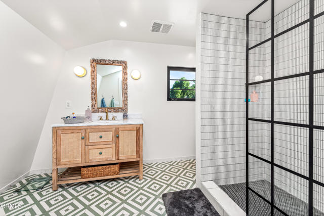 Detail Gallery Image 41 of 65 For 2474 Barbara Dr, –,  CA 93012 - 4 Beds | 3/1 Baths