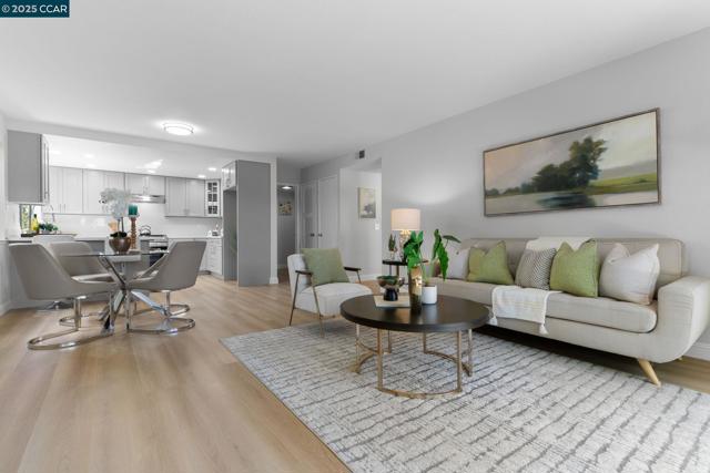 4360 Peregrine Way, Fremont CA: https://media.crmls.org/mediaz/3b43bb02-449f-4a4b-b1ff-78a17892d7ec.jpg