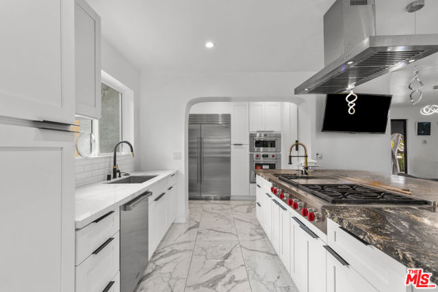 2240 Hillhurst Avenue, Los Angeles CA: https://media.crmls.org/mediaz/3b4439c9-ce0c-4992-b515-2e186f9c12ce.jpg