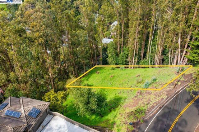 7635 Skyline Blvd, Oakland CA: https://media.crmls.org/mediaz/3b44d0ce-a8cc-4d92-9b65-a432ccd05b73.jpg