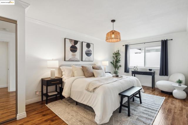 85 Vernon St, Oakland CA: https://media.crmls.org/mediaz/3b44f93d-f7bc-43dd-b430-6cb1b2ca7fca.jpg