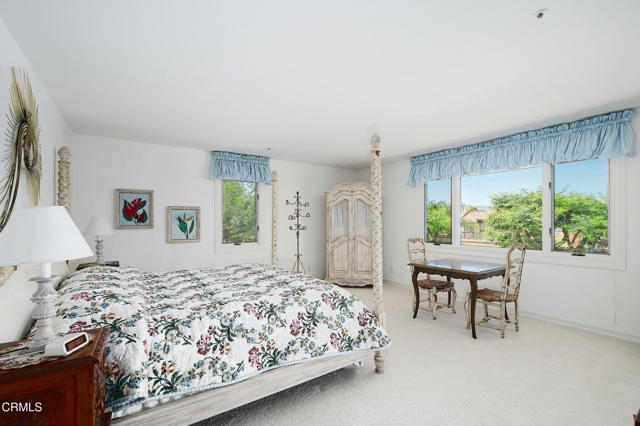 11848 Presilla Road, Camarillo CA: https://media.crmls.org/mediaz/3b452c78-b7c6-44f6-b822-3840da912043.jpg