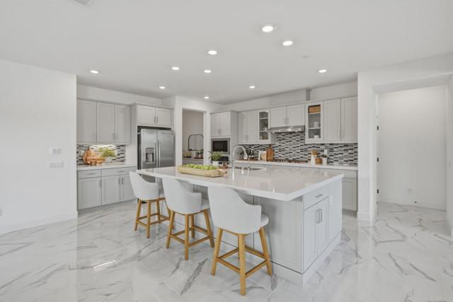 Detail Gallery Image 2 of 48 For 911 Lindbergh, San Marcos,  CA 92069 - 4 Beds | 4/1 Baths