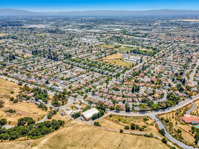 1995 Old Calaveras Road, Milpitas CA: https://media.crmls.org/mediaz/3b456c32-24f6-49fd-814e-813d7dc1a362.jpg