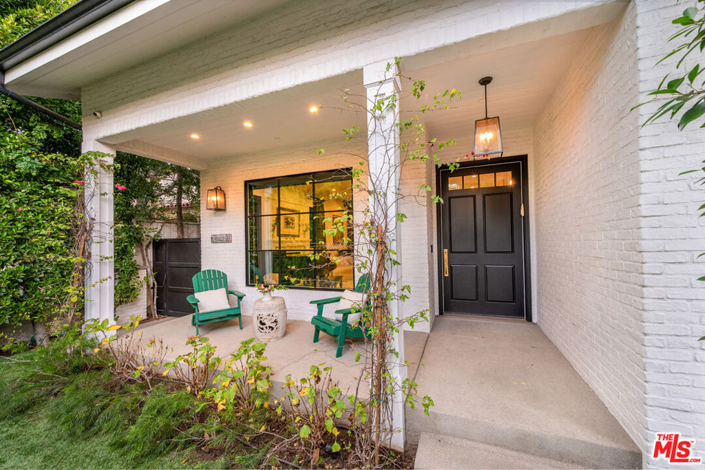 320 N Alta Vista Boulevard