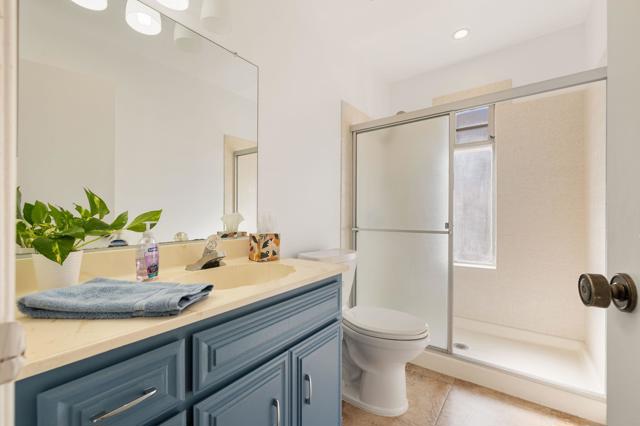 2050 Silver Oak Way, Hemet CA: https://media.crmls.org/mediaz/3b465187-d79c-41dd-bf2e-4c83a6337199.jpg