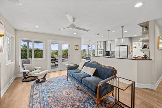 7045 Via Cabana, Carlsbad CA: https://media.crmls.org/mediaz/3b467299-1303-4834-860a-7a0a11bd4de0.jpg