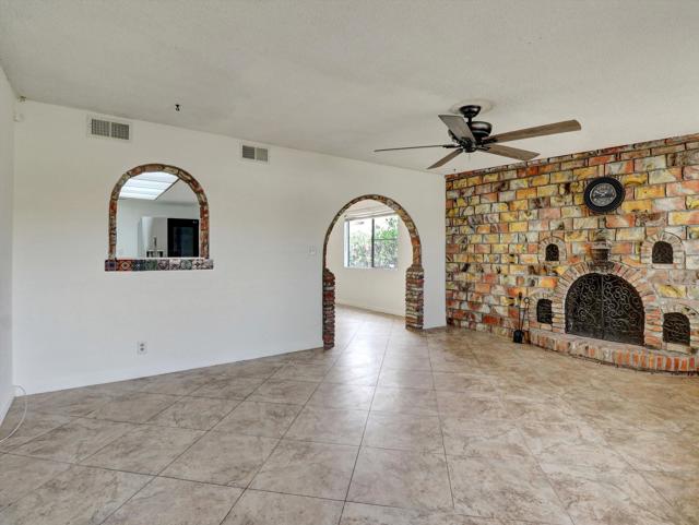 9980 Hoylake Road, Desert Hot Springs CA: https://media.crmls.org/mediaz/3b47463d-e063-4b2d-9f68-b0ec487bbcd9.jpg