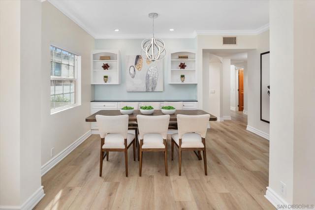 260 H Avenue, Coronado CA: https://media.crmls.org/mediaz/3b4897c5-11c1-4d43-9e88-3917f6e8de55.jpg