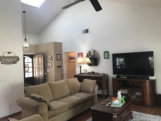 Detail Gallery Image 6 of 39 For 346 Hunter Ct, Alpine,  CA 91901 - 3 Beds | 2 Baths