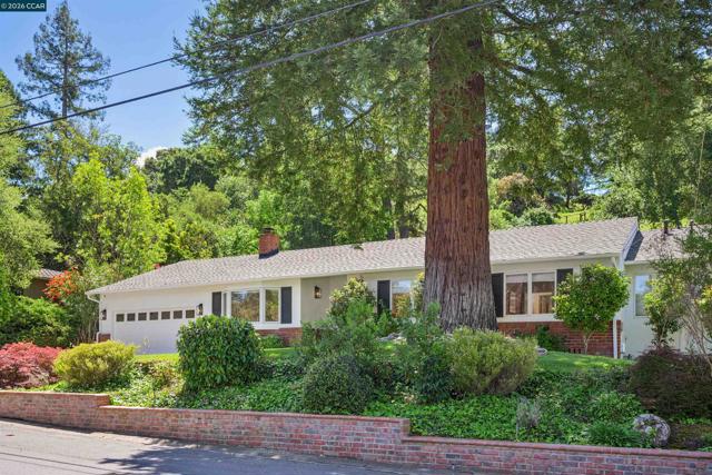 3231 Camino Colorados, Lafayette CA: https://media.crmls.org/mediaz/3b48cf22-2a3f-4182-9d39-531652e2f41c.jpg