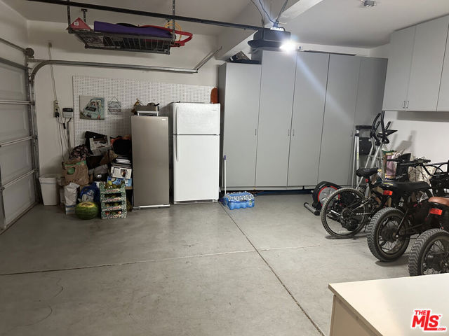 22 St Just Avenue, Ladera Ranch CA: https://media.crmls.org/mediaz/3b48df45-5e73-4838-9428-11c53d9b7715.jpg