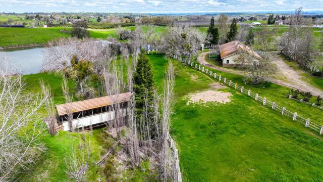 24943 N McIntire Road, Clements CA: https://media.crmls.org/mediaz/3b49772a-e602-4806-892a-525db6958270.jpg